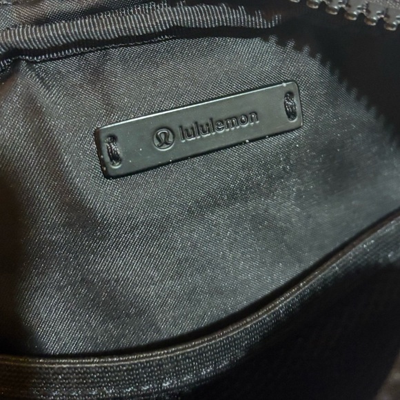 Lululemon athletica camouflage waist & fanny bag - Picture 6 of 6